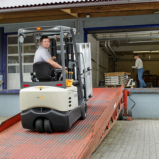 electric forklift on a ramp 