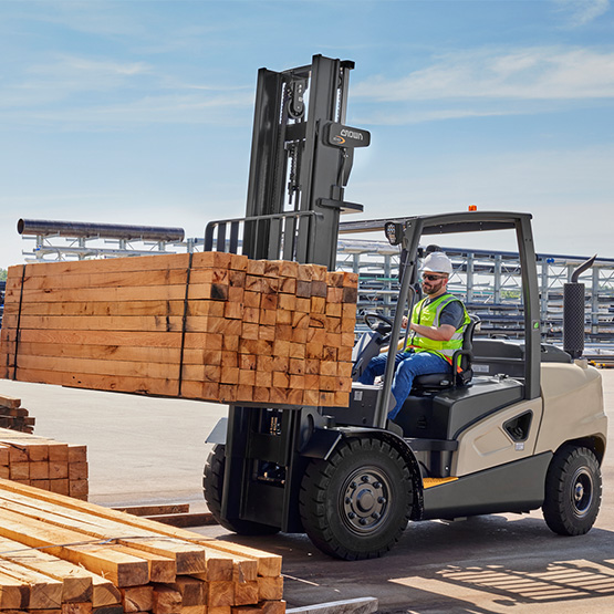 ic forklift in bulk storage application 