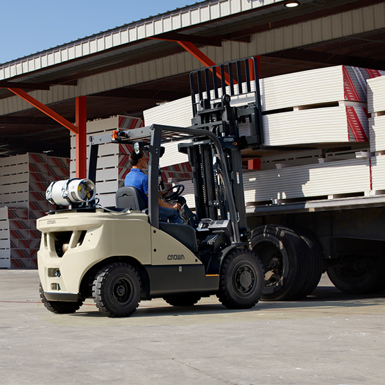 IC forklift in a side loading application 