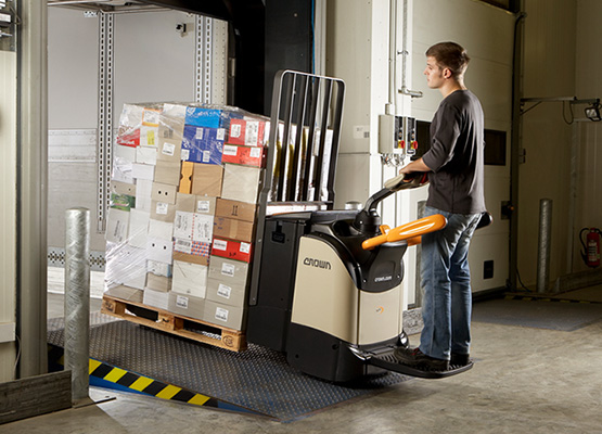 pallet truck in dock work application 